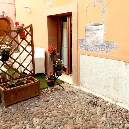 Ada'S Guest House Bosa Exterior photo